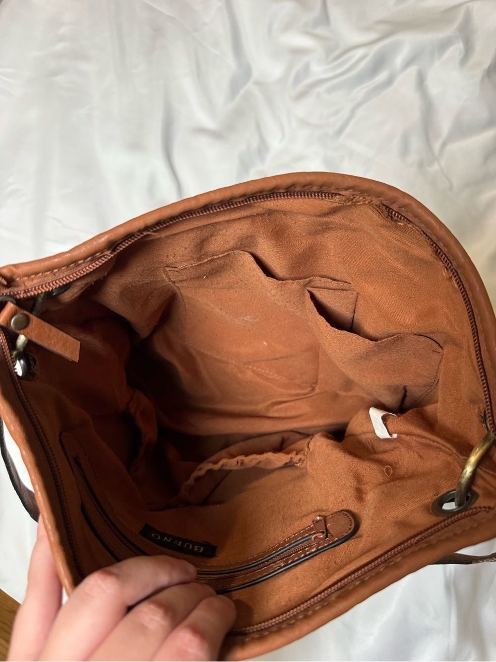 Bueno Pebbled Brown Crossbody Shoulder Zip Closure Inner/Outer Pockets - Picture 7 of 8